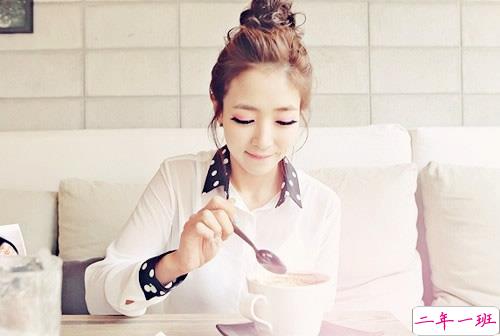 简单一句话爱情句子真实的诉说自己 打动人心的唯美爱情句子1