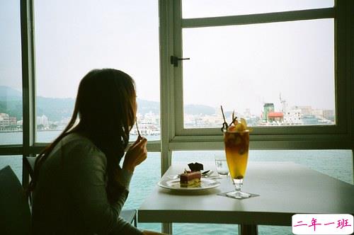 关于爱情的伤感句子 爱情教会了我们一些东西的经典句子1