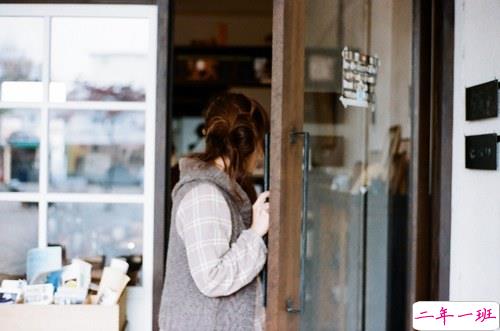 关于爱情的伤感句子 爱情教会了我们一些东西的经典句子2