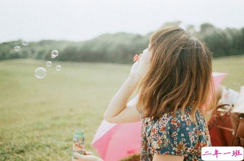 美到心碎的唯美爱情说说带图片 读起来让你心碎的唯美说说8