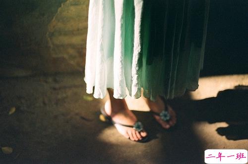 适合孤独时候发的治愈心情说说带图片 孤独没有形状却是无数个你白日的模样12