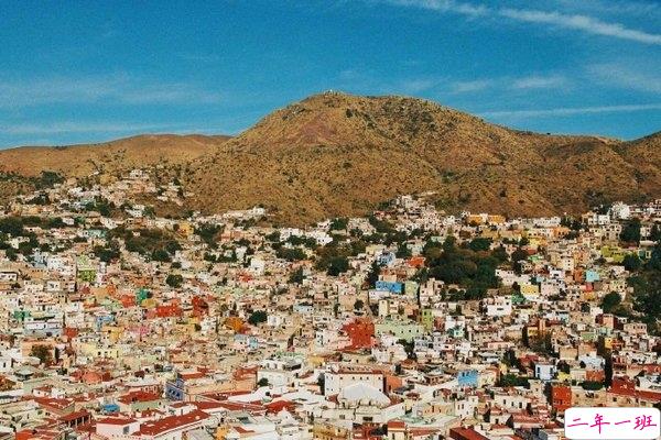 文字控喜欢的简单唯美的一句话说说带图片 烟尘滚滚一路行来我应是迷了路了6