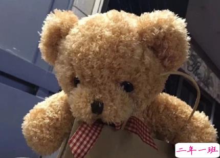 声泪俱下的伤感但又温柔的句子 路这么挤辛苦你了2