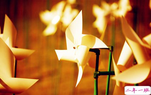 社会现实人情冷暖句子带图片 现实又很扎心的句子看透一切配图2