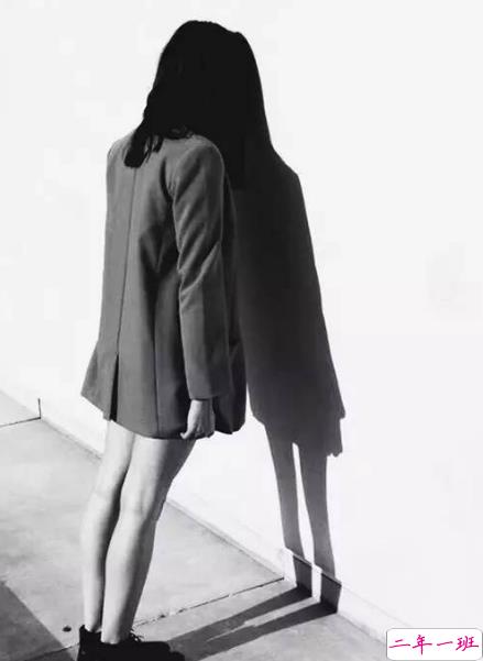 能让人瞬间就哭的句子带图片2018 坚强到令人心疼的短句配图5