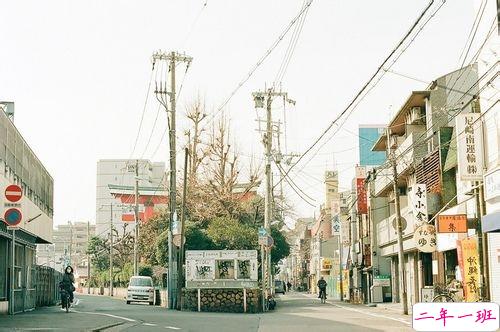 写给曾经喜欢过的人的爱情说说 深夜里一个人感到无助难过的说说2