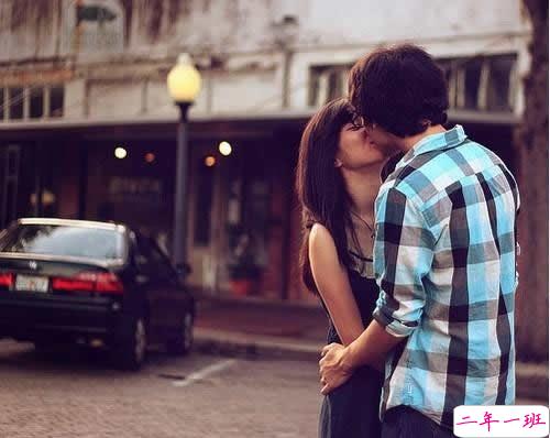 2018适合情侣发的个性甜蜜说说 你若不离不弃我必生死相依3