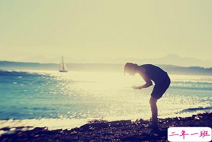 爱情QQ心情短语:我爱你,就像你不爱我样的坚决