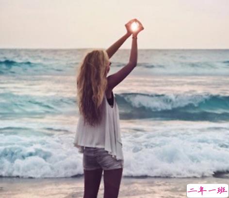 空间置顶说说很现实的话2019最新版 遇见了一个人才迎来最好的年华3