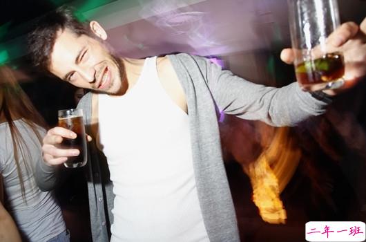 2018最新男生狂霸酷炫超拽说说 弱者是没有说话的资格的2