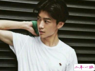 男生说说伤感冷淡孤独 2019最新男生说说孤独一个人2