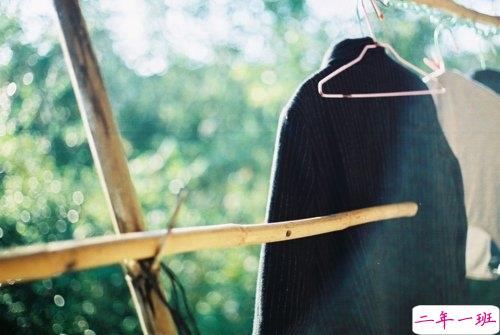 不敢再爱了说说心痛不已 人都变颓废了的伤感说说1