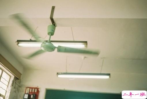 一个人很辛苦很累的伤感说说 爱情让人崩溃的说说2019精选2