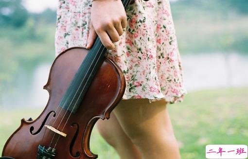 一个人深夜流泪的伤感说说 失恋了无法走出来的伤心说说2