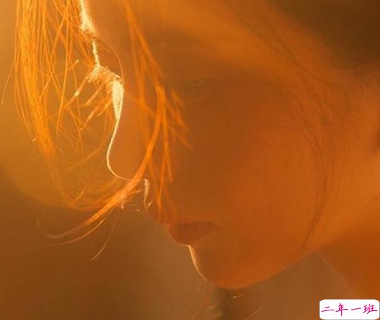 最新的伤感空间说说 爱上你是我的不归路2