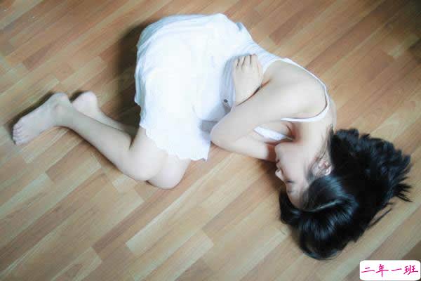 伤感忧伤心情不好的说说 不是所有的久别都会有重逢1