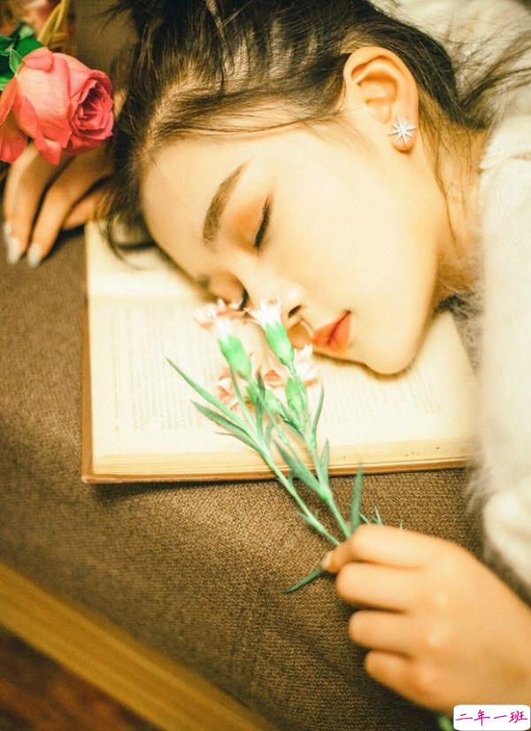 青春成长中的那些伤痛句子 心疼的时候其实连身体都会感到强烈的疼痛2