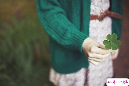 有点伤感和心酸的爱情说说 有一个早晨我扔掉了所有的昨天2