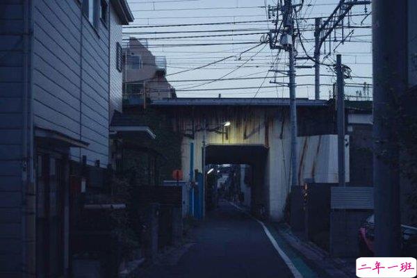 不要再傻笑了,其实你没那么开心1