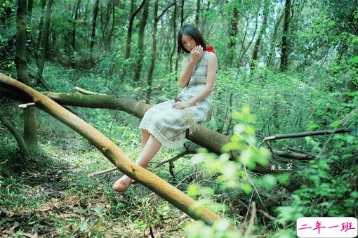 2018伤感唯美女生说说 除了梦以外的地方我再没见过你2