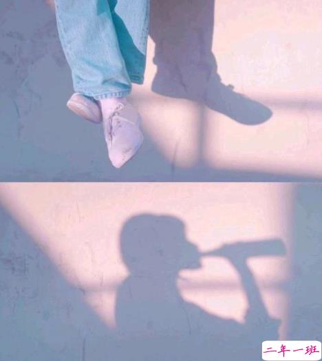 致自己的说说伤感句子短语:喝一杯清茶,再爱也不碰烈酒2