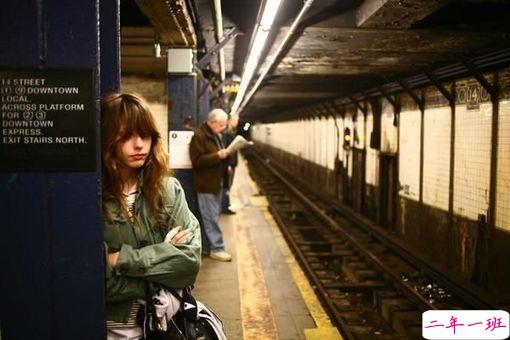 简短唯美的文艺句子摘抄 美到心碎的超唯美生活句子2