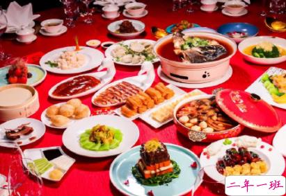 晒年夜饭适合发的说说 2020一家人吃年夜饭的说说2