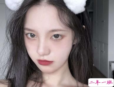 晒自拍配的小清新文字 微信发自己照片的说说简短小清新1