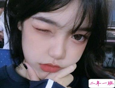 晒自拍配的小清新文字 微信发自己照片的说说简短小清新2