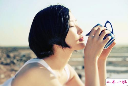 感悟生活的经典句子心情说说 我在改变只是时间来不及1