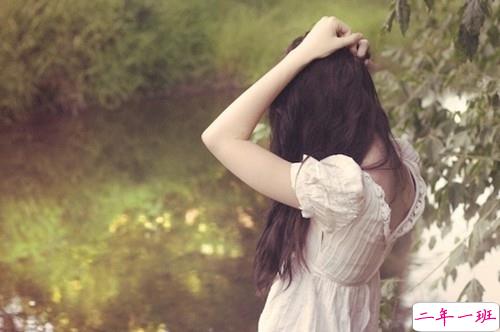 一个人委屈到哭的那个心情说说 能让人瞬间哭出来的心情说说1