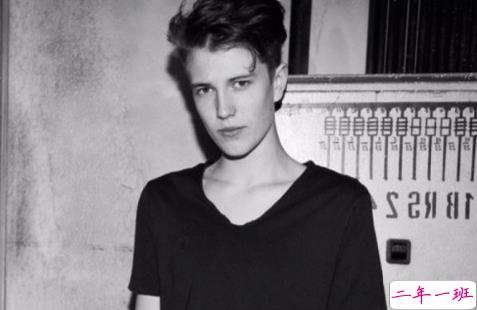 适合男生发的感到孤独寂寞的内涵心情说说1