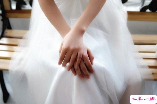 对现实无奈的心情说说:我淋过最大的雨,是你在烈下的不回头2