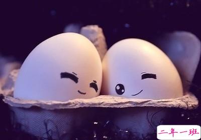 QQ说说心情短语:我不相信幸福,但我相信你