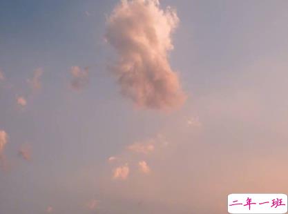 婚姻两个人渐行渐远的说说 对婚姻伤感绝望的句子1