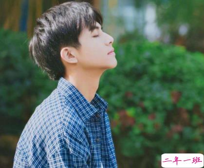 关于青春少年的唯美句子 青春年少的经典语录1