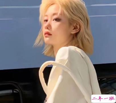 2022最新版甜甜的官宣恋爱文案带图片 两个成年人的重要决定6