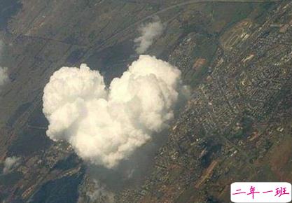 八月再见九月你好朋友圈说说 允许一些错过迎接对的相遇1