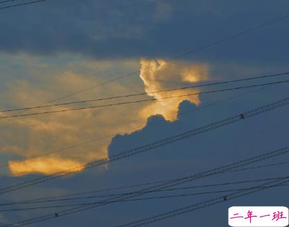 八月再见九月你好朋友圈说说 允许一些错过迎接对的相遇14