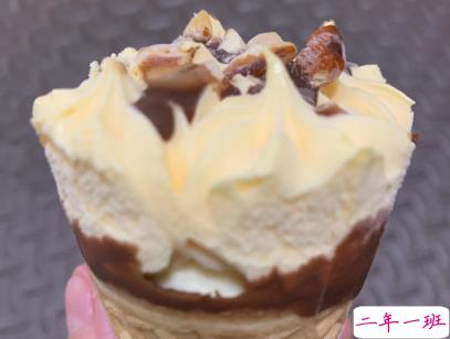 夏天冰淇淋文案配图 吃冰淇淋雪糕的朋友圈说说8