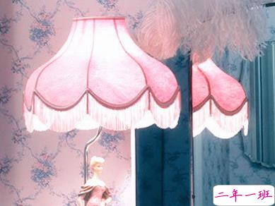 15条浪漫的诗意爱情句子 爱意却是脑海一闪而过的善意1