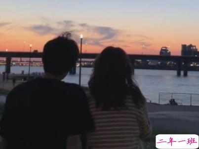 抖音最火虐狗的秀恩爱说说 最新秀恩爱说说短句配图8