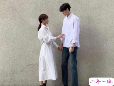 抖音最火虐狗的秀恩爱说说 最新秀恩爱说说短句配图11