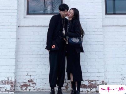 抖音最火虐狗的秀恩爱说说 最新秀恩爱说说短句配图15