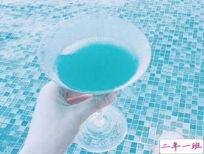 听起来很纯粹的爱情说说 干净惬意的爱情说说配图 1