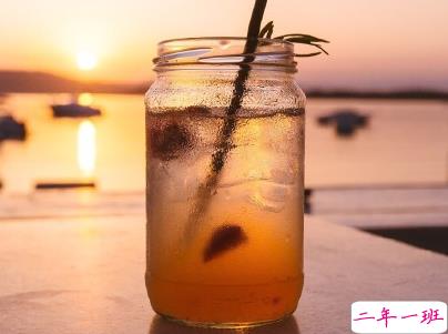 抖音喝酒文案带图片 闺蜜一起喝酒发圈的句子有趣11