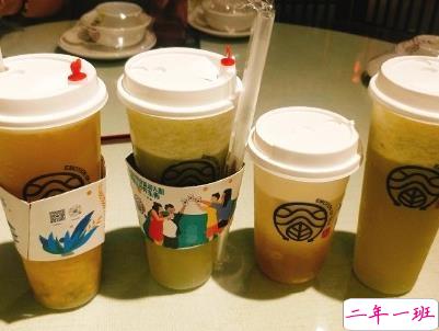 朋友圈晒奶茶的说说 女生奶茶说说带图片10