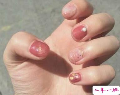 美甲怎么发朋友圈说说 晒美甲的说说简单个性带图片2