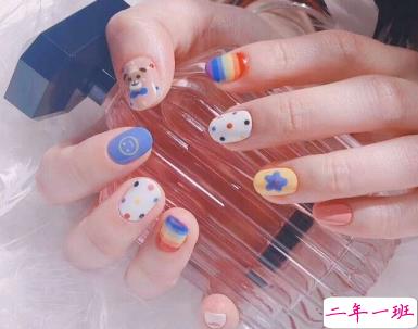 美甲怎么发朋友圈说说 晒美甲的说说简单个性带图片7