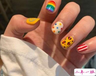 美甲怎么发朋友圈说说 晒美甲的说说简单个性带图片13